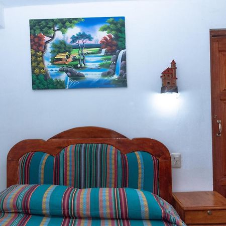 Hostal Cultural Bertha Challapampa Isla Del Sol Parte Norte Комунидад-Чальяпампа Экстерьер фото